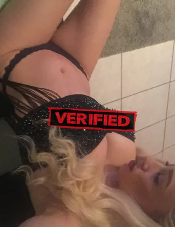 Leah Titten Prostituierte Gamprin